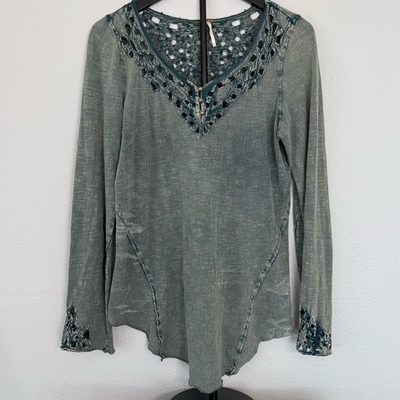 Free People Luna Long Sleeve Embroidered Eyelet Top Size L - Picture 10 of 16